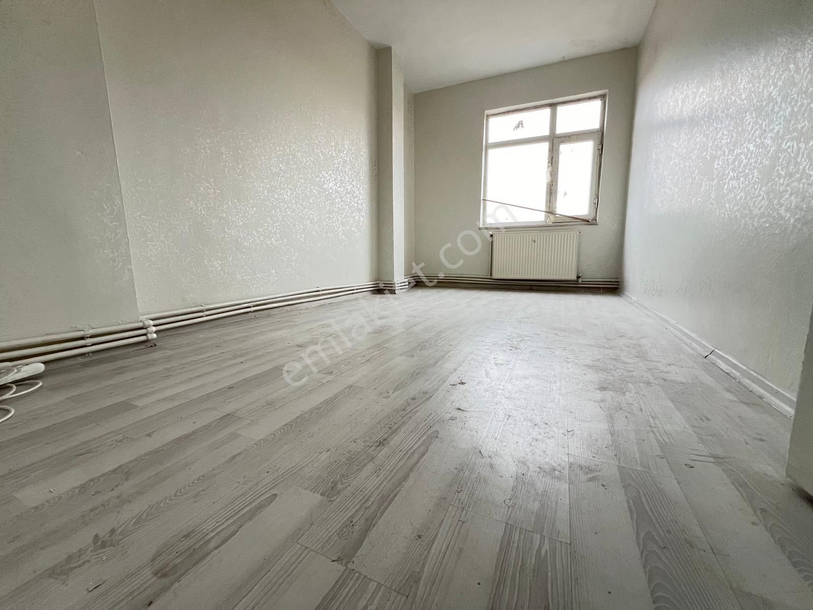 Yenibosna Zafer Mahallesi Yıldırım Beyazıt Caddesinde Kiralık Ofis, İşyeri, Büro Adliye Karşısı - Görsel 10