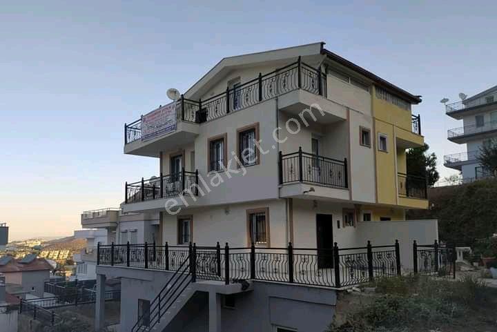 kusadasi hacifeyzullah mahallesi emlak ofisinden satilik villa emlakjet