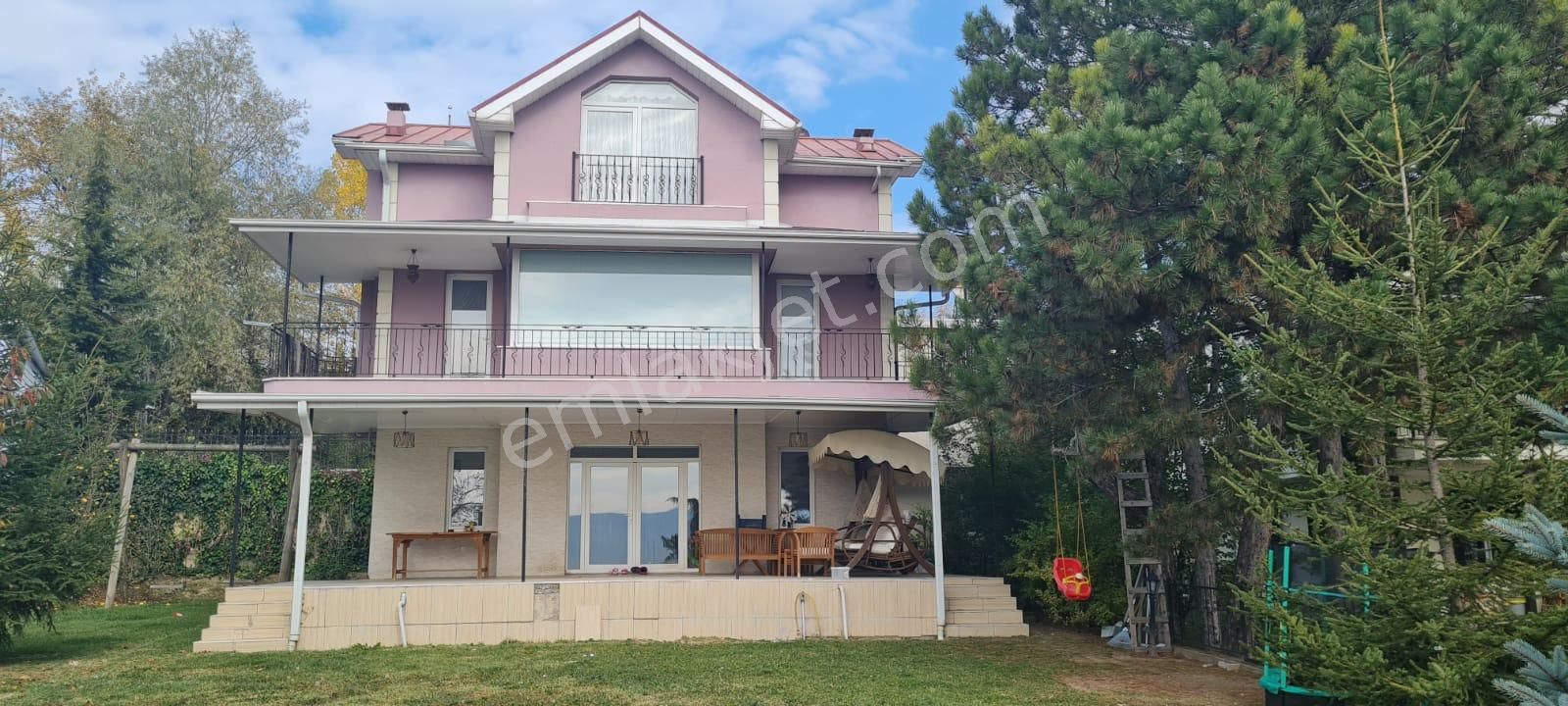 emlakcidan bolu bolu merkez yenikoy koyu 5 oda satilik villa 4 000 000 tl 10220434