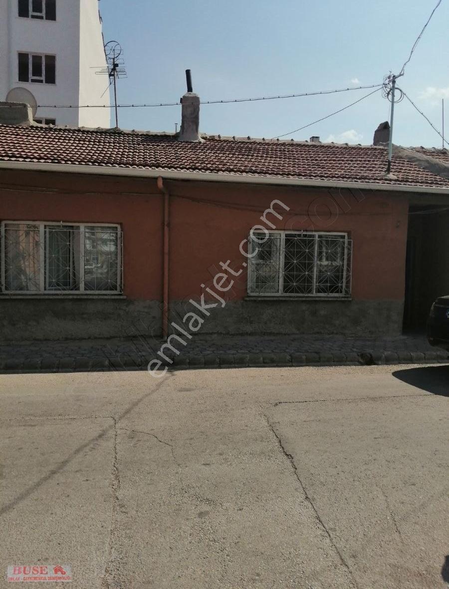 tepebasi zafer mahallesi satilik mustakil ev emlakjet