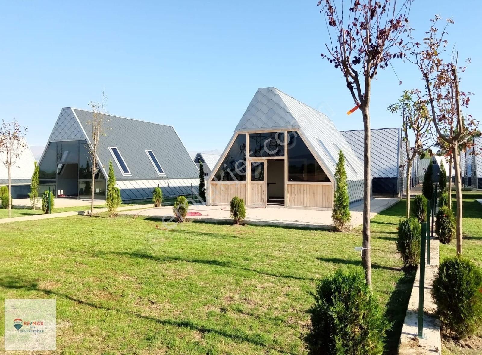 emlakcidan erzurum aziziye ilica mahallesi 2 1 satilik mustakil 400 000 tl 10283977