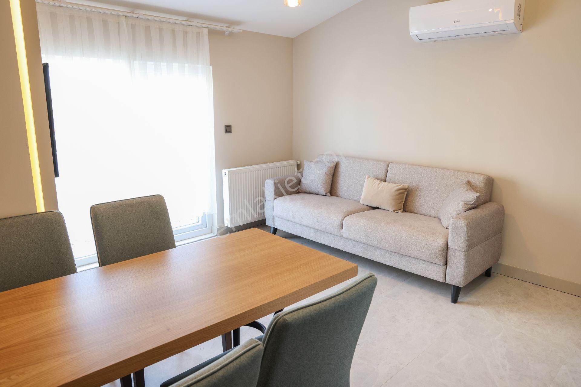 Konyaaltı Plajına 50 Mt Ev Konforunda Havuzlu Lüx Studio Daire - Görsel 2