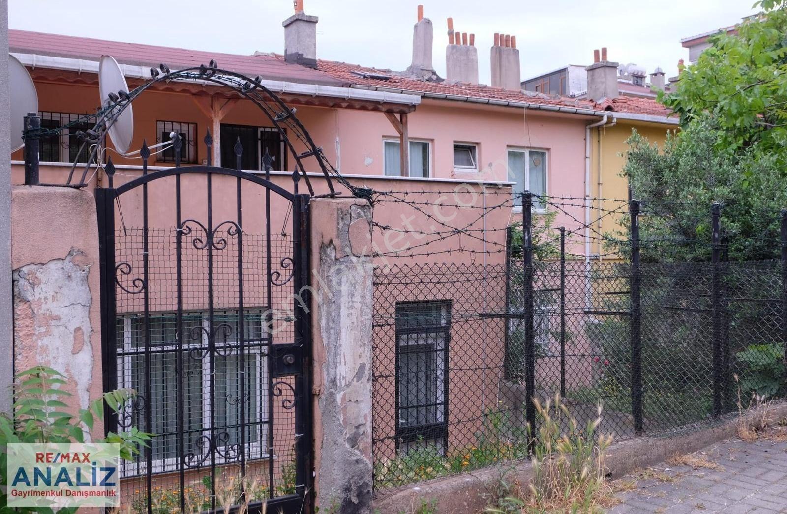 eyupsultan topcular mahallesi satilik mustakil ev emlakjet