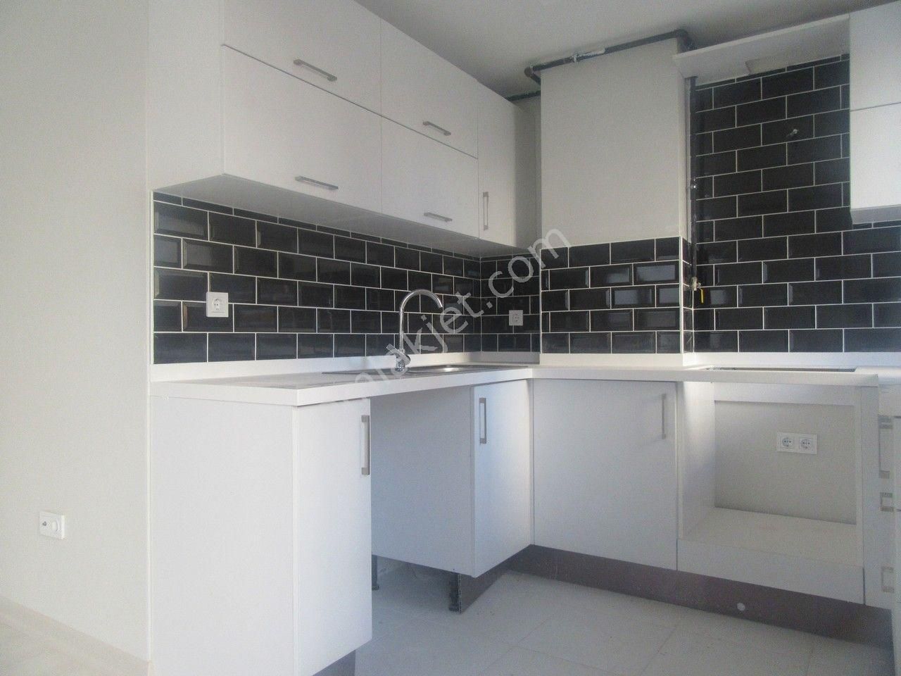 emlakcidan istanbul umraniye armaganevler mahallesi 1 1 satilik daire 1 350 000 tl 10346256