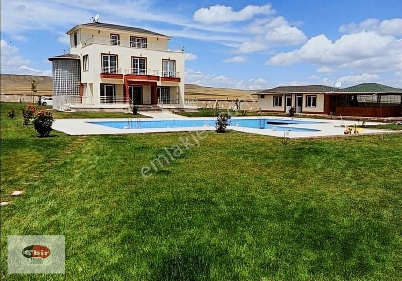 ankara golbasi emlak ofisinden satilik villa emlakjet