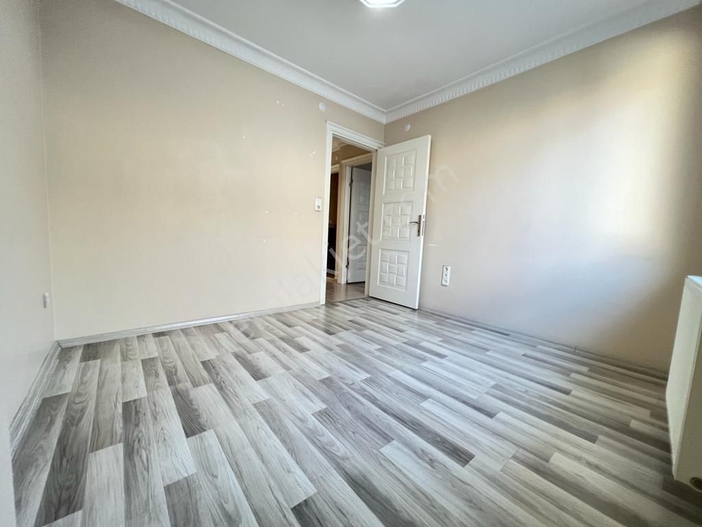 Yenibosna Zafer Mahallesinde Satılık Dubleks Daire Güney Cephe 3+2 - Görsel 15