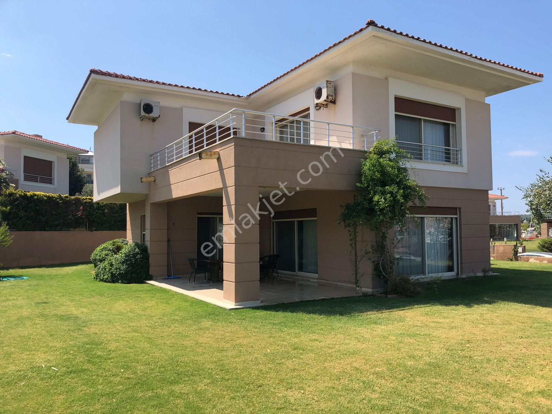 izmir cesme sahibinden satilik villa emlakjet