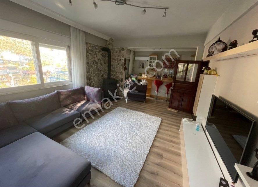 Müstakil Bahçeli 3 Katlı Daire - Görsel 2