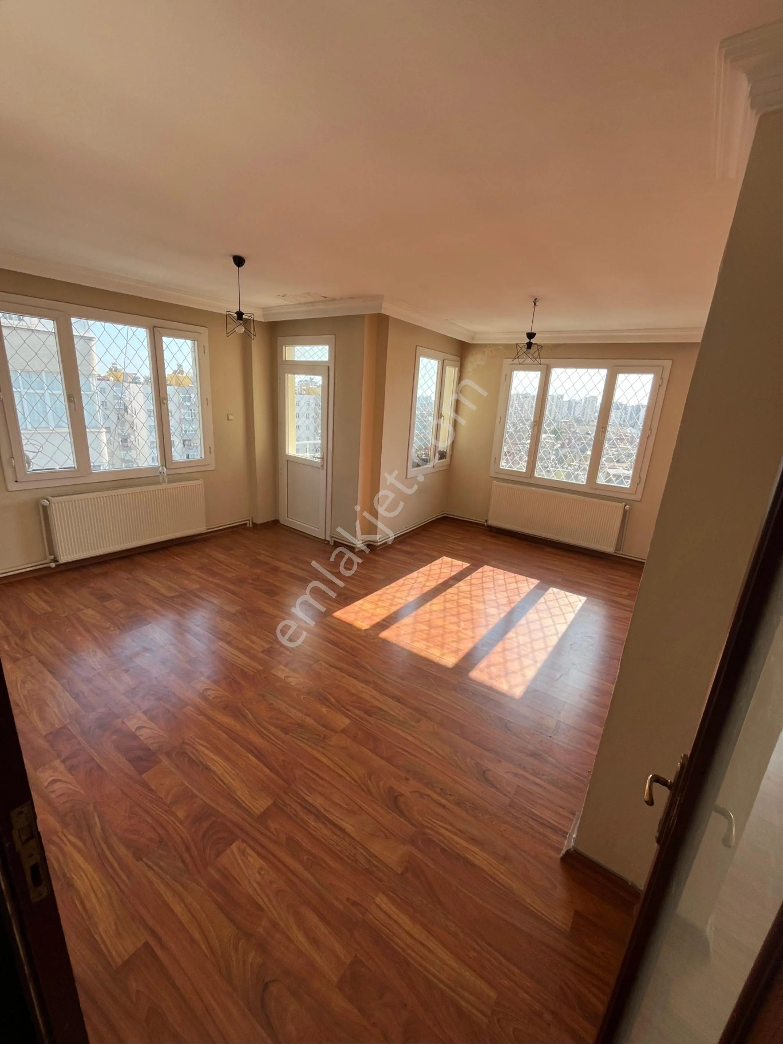 Emlakcısız Depozitosuz Barajyoluna Çok Yakın Kiralık Daire 3+1