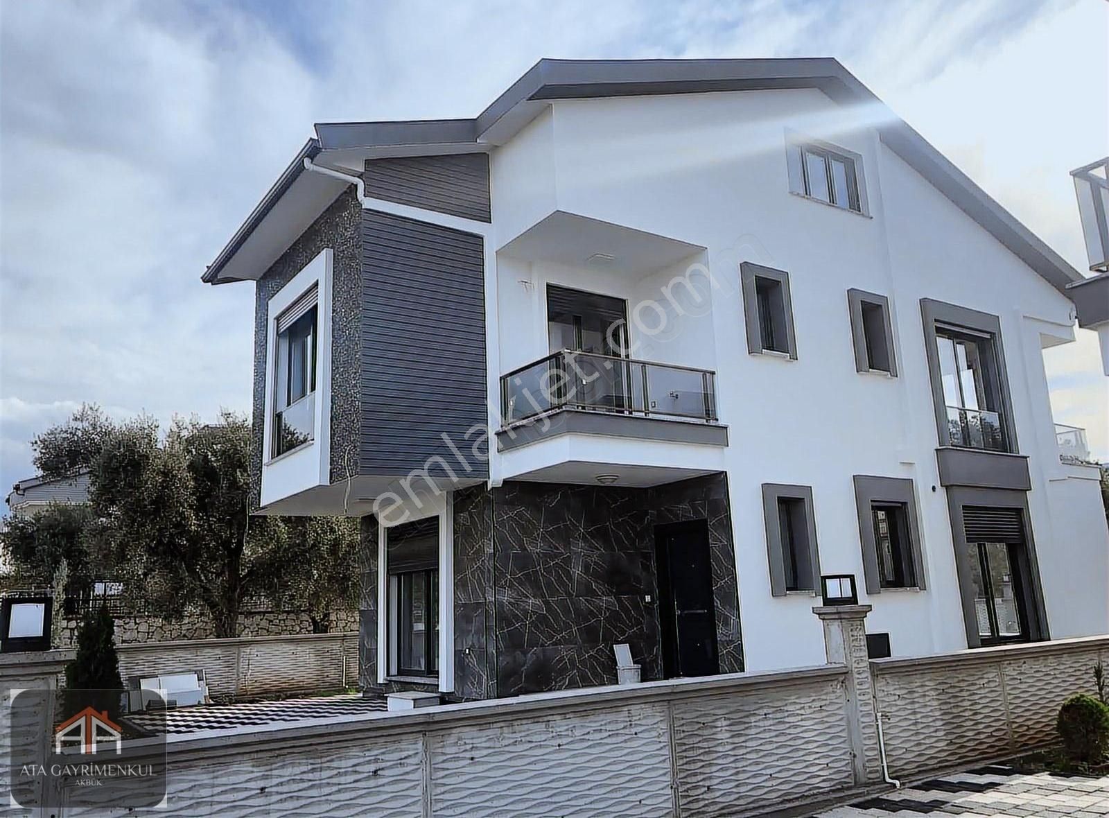 Didim Akbük Satılık Villa Didim Akbük'te Geniş Bahçeli Satılık Villa