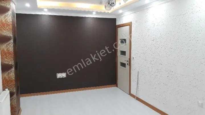 Güzel Lokasyonda 2+1 Kiralık Daire - Görsel 2