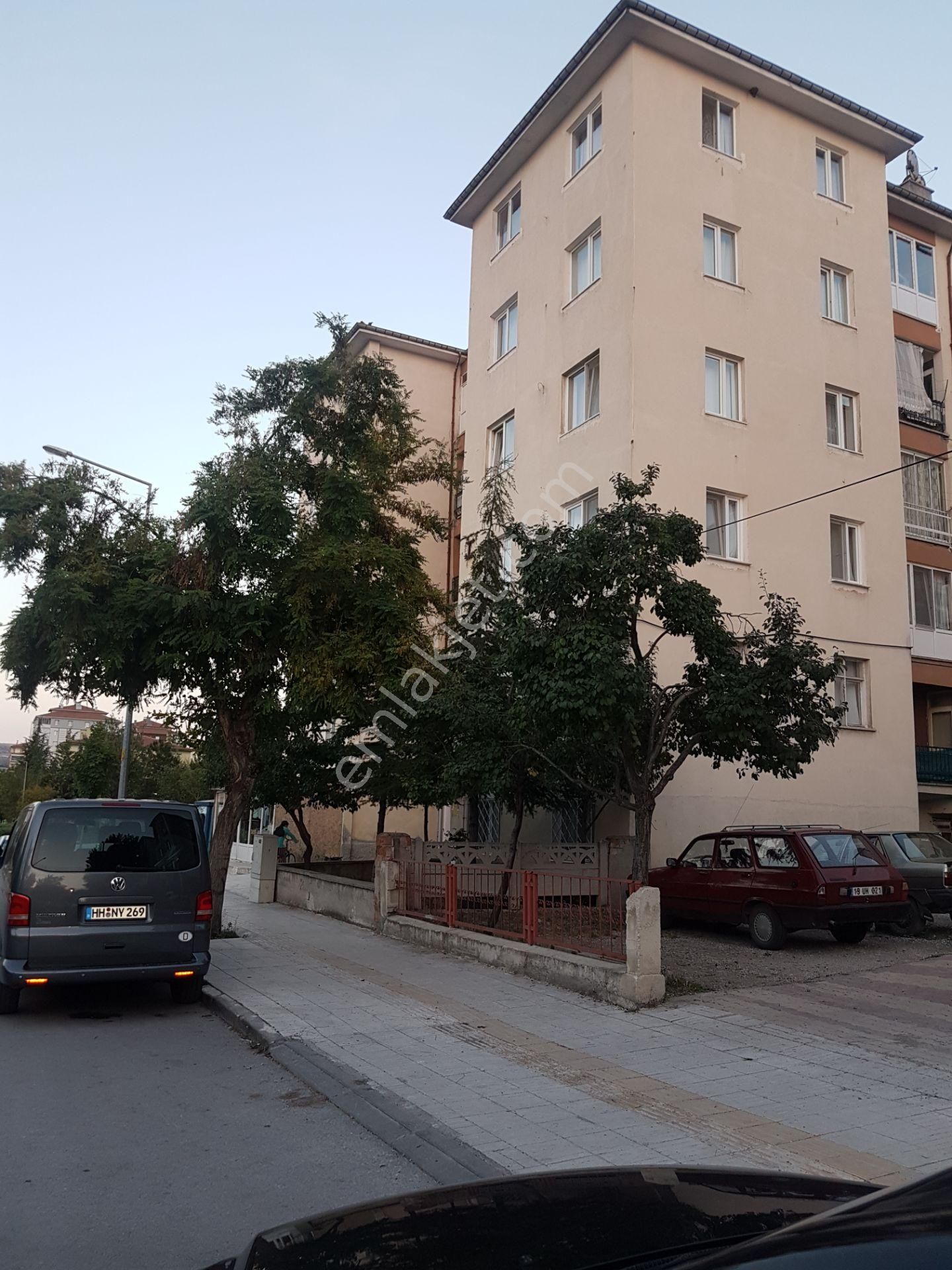 Çorum Pehlivan Emlaktan Mimar Sinanda 2+1 2 Kat Kiralık Full Eşyalı Daire