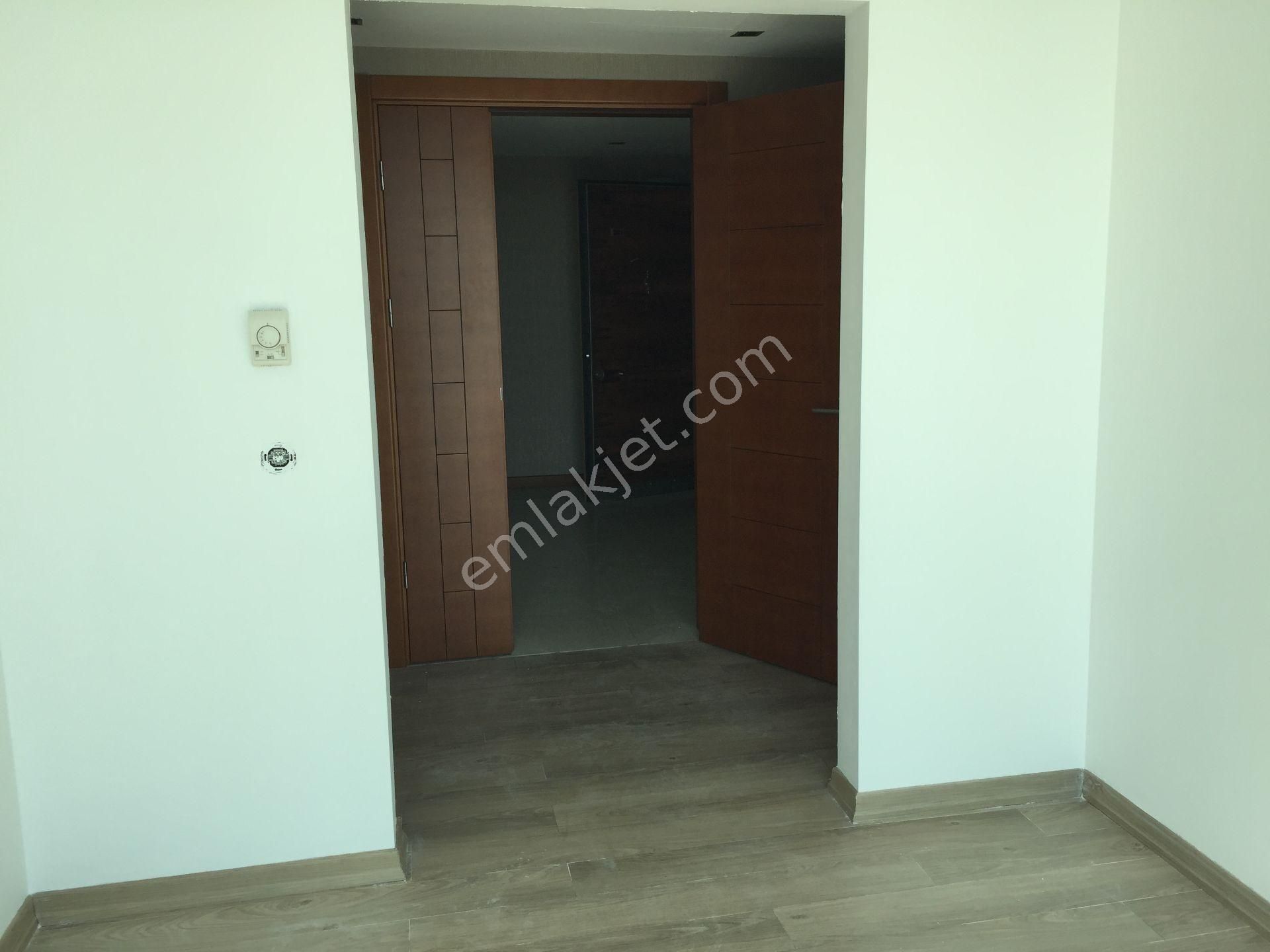 Skyport Katta Tek Size Özel Manzaralı Teraslı 4+2 Satılık Ofis - Görsel 10