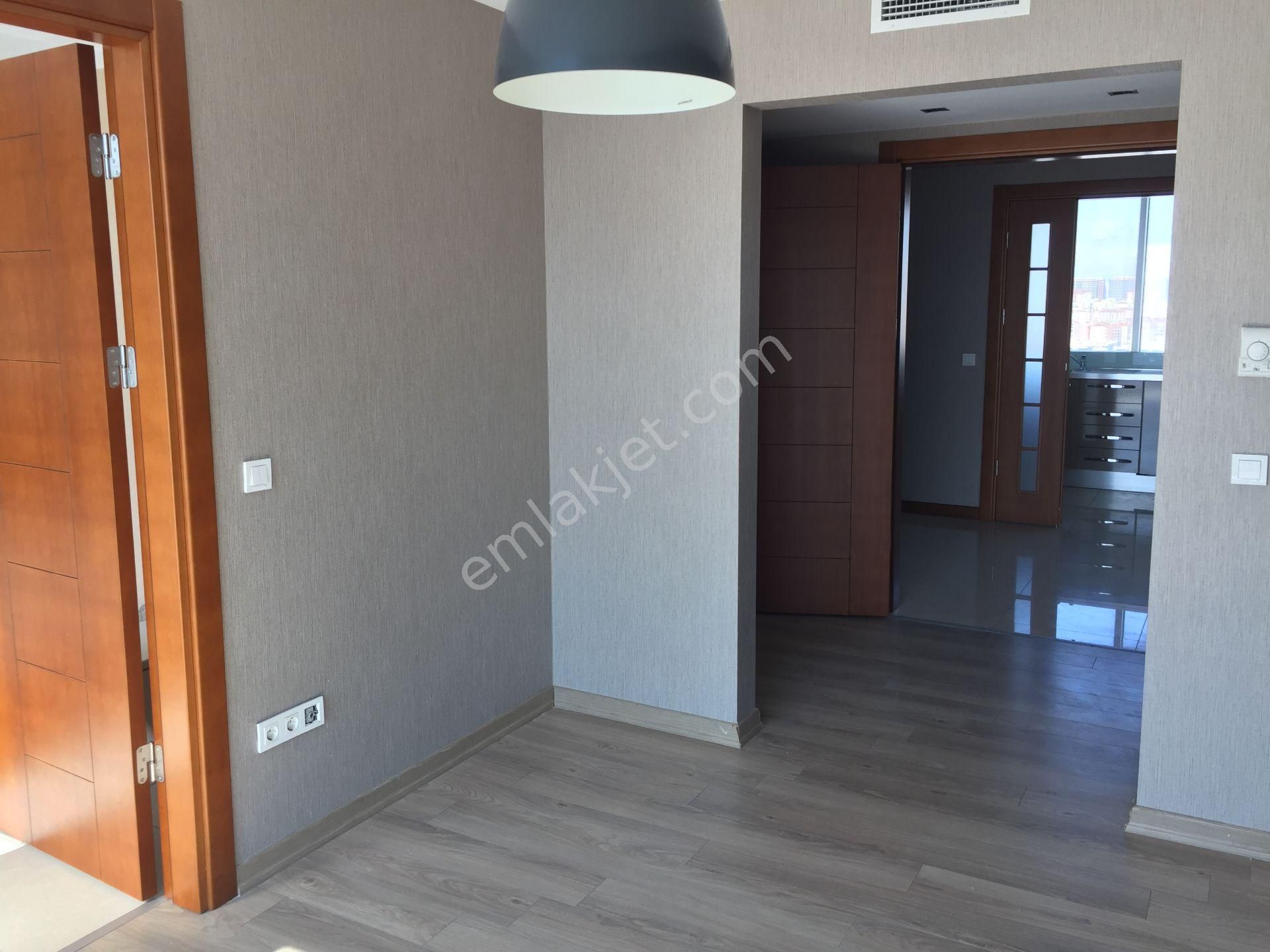 Skyport Katta Tek Size Özel Manzaralı Teraslı 4+2 Satılık Ofis - Görsel 29