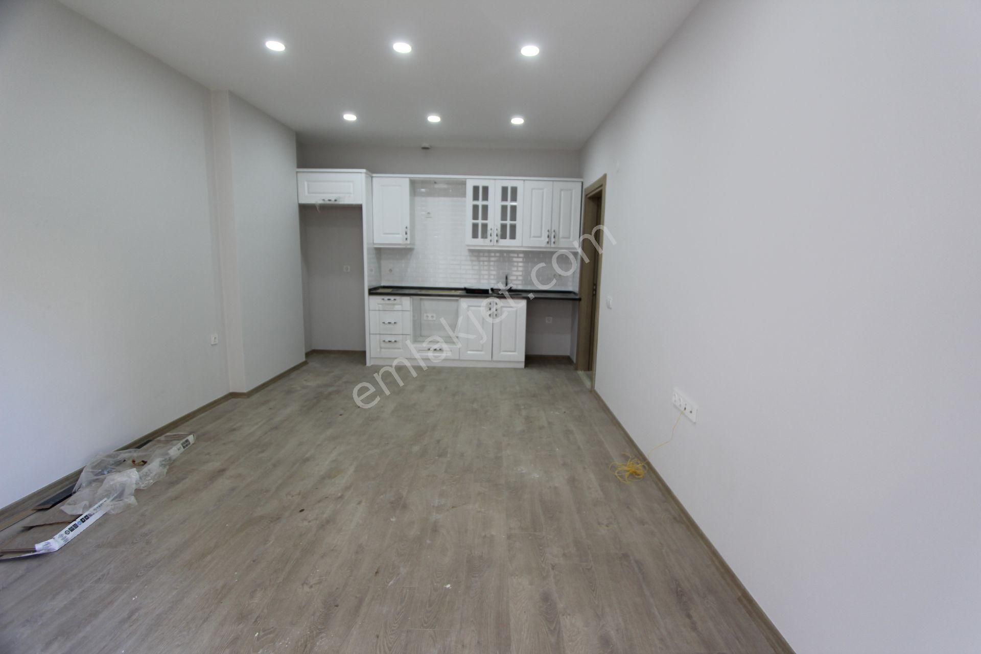 Emlakçıdan Aydın Kuşadası Davutlar Mahallesi 2+1 Satılık Daire 885.000