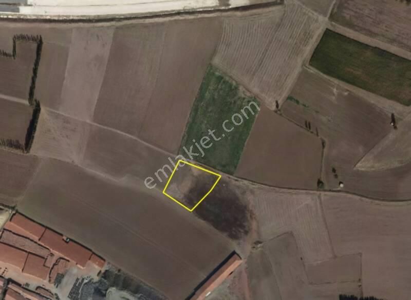 Güvenay-çorum Yeni Osmancık Yolu İmara Sınır 5 Dönüm Tarla