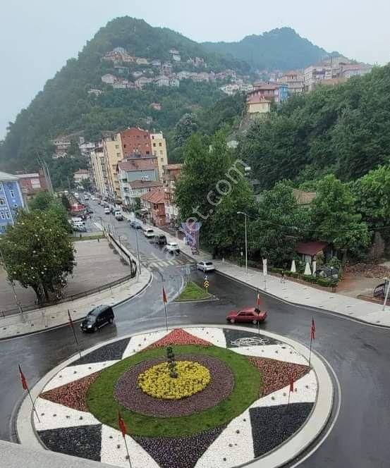 Kilimli Merkez Satılık Müstakil Ev Kilimli Merkez Cumhuriyet Caddesinde 2 Katlı Müstakil Bina.