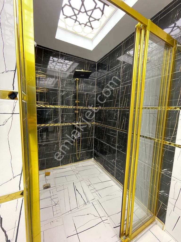 Emlakçıdan Kilis Kilis Merkez Necmettin Erbakan Mahallesi 4+1 Satılık