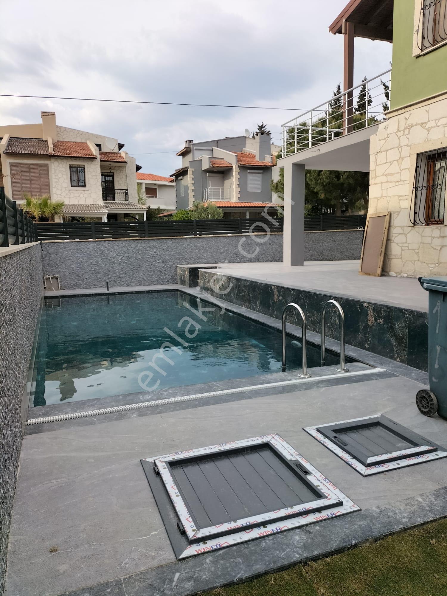 Alaçatı Göbene De Sezonluk Kiralık Müstakil Ev Ve Havuzlu Villa - Görsel 27