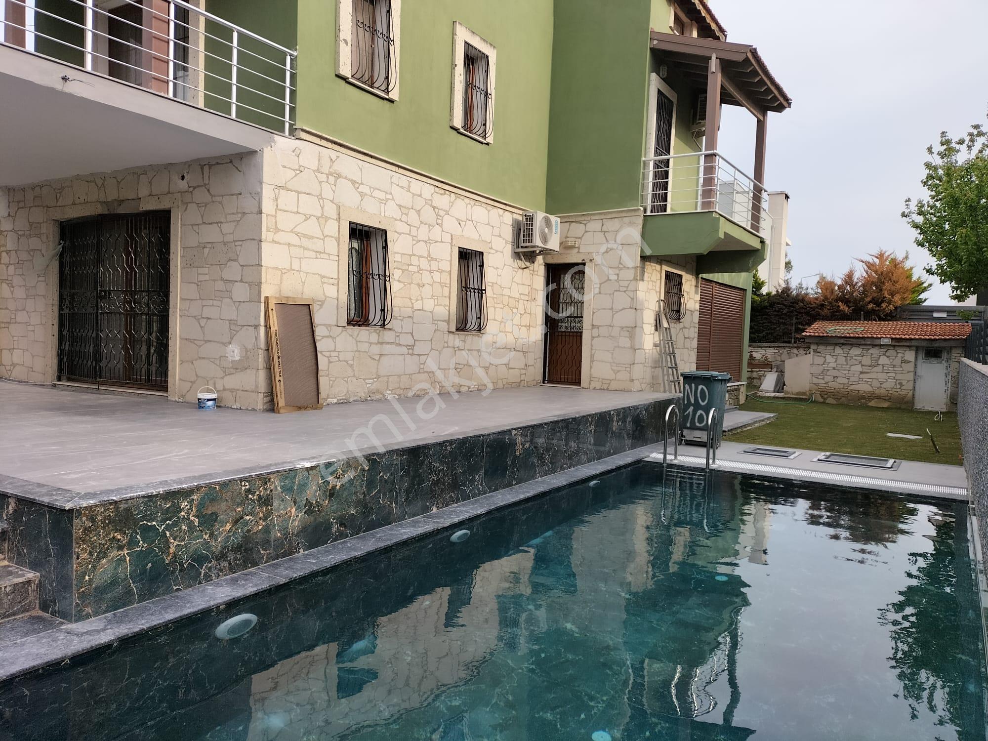 Alaçatı Göbene De Sezonluk Kiralık Müstakil Ev Ve Havuzlu Villa - Görsel 29