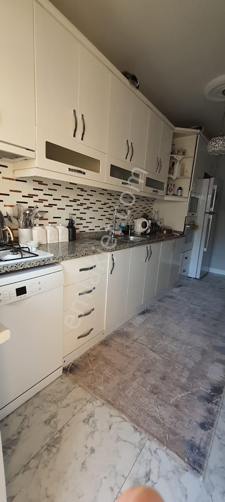Güngören Güven Mah Nefin Karşısında 13 Yıllık 5+1 230m2 Dubleks - Görsel 23