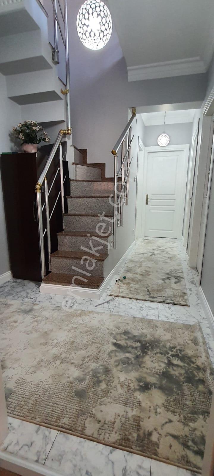 Güngören Güven Mah Nefin Karşısında 13 Yıllık 5+1 230m2 Dubleks - Görsel 18