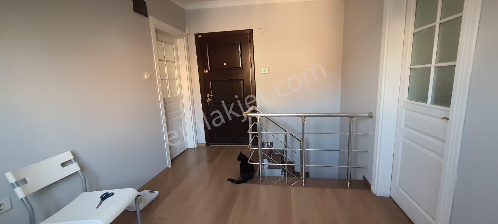 Güngören Güven Mah Nefin Karşısında 13 Yıllık 5+1 230m2 Dubleks - Görsel 16