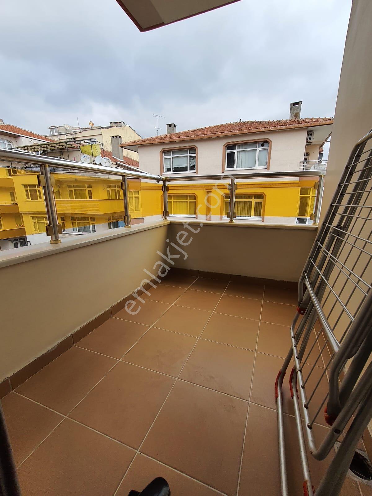 Güngören Güven Mah Nefin Karşısında 13 Yıllık 5+1 230m2 Dubleks - Görsel 20
