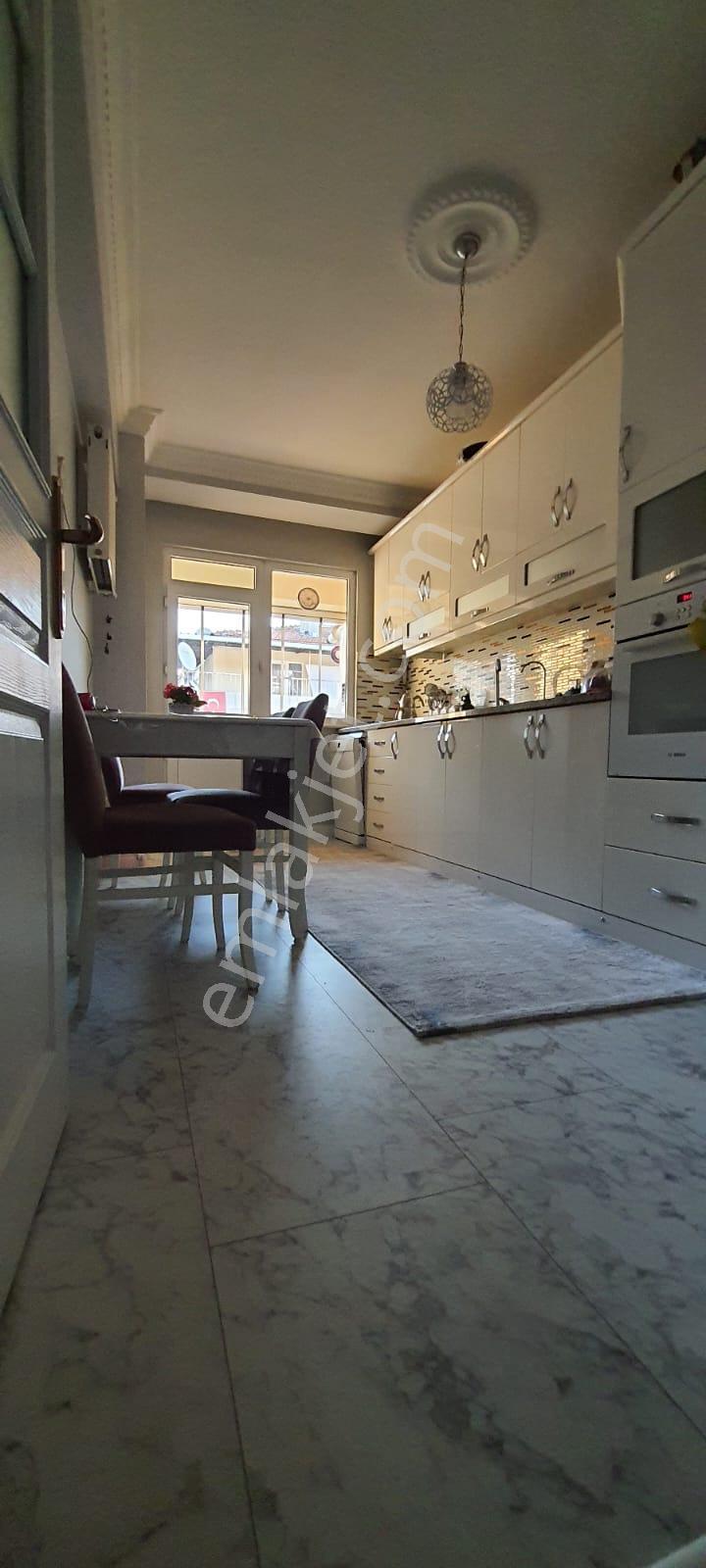 Güngören Güven Mah Nefin Karşısında 13 Yıllık 5+1 230m2 Dubleks - Görsel 17
