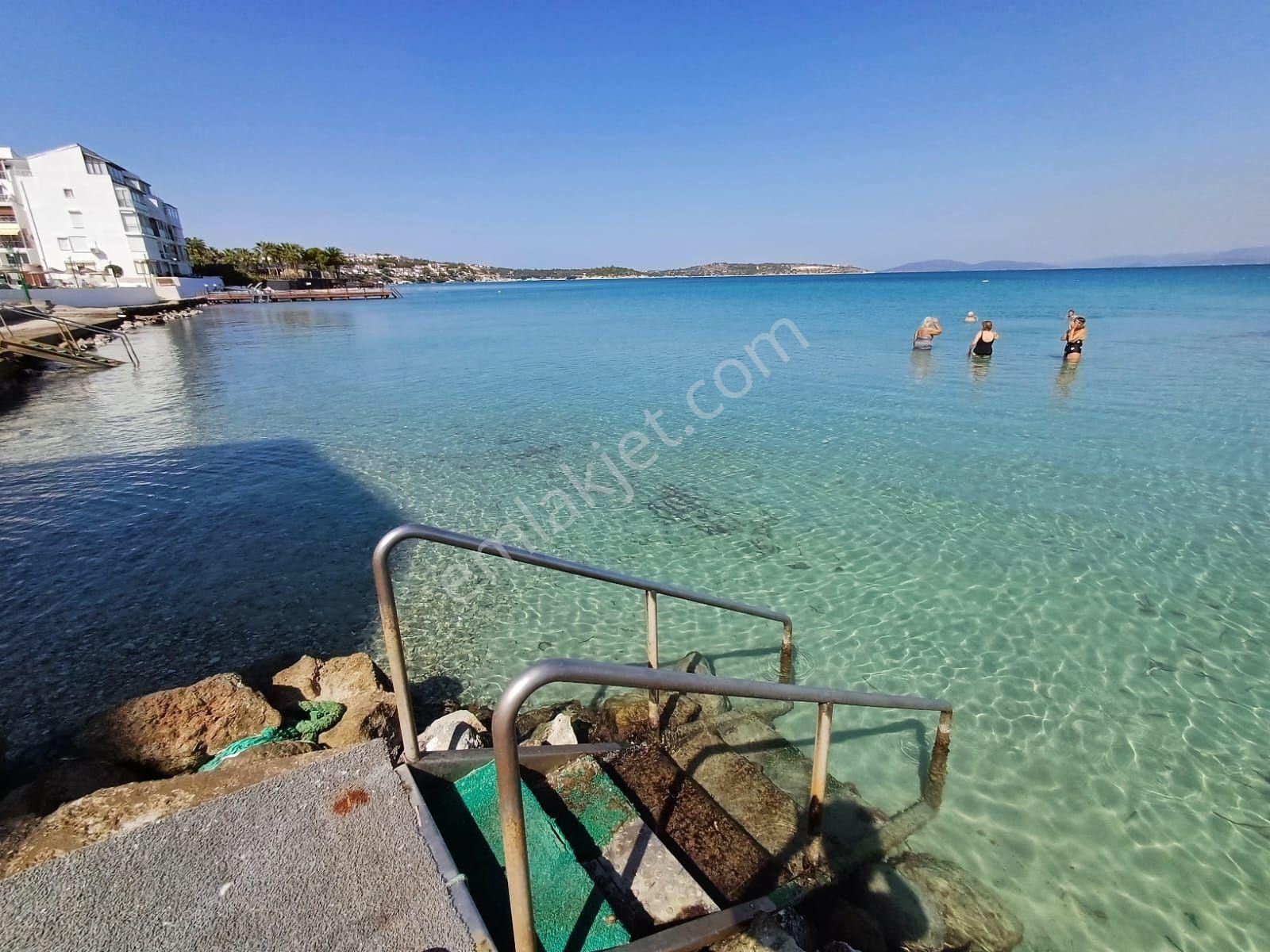 Boyalık Yaz Ayları Denize Sıfır Özel Plajlı Sitede Dubleks 2+1 - Görsel 3