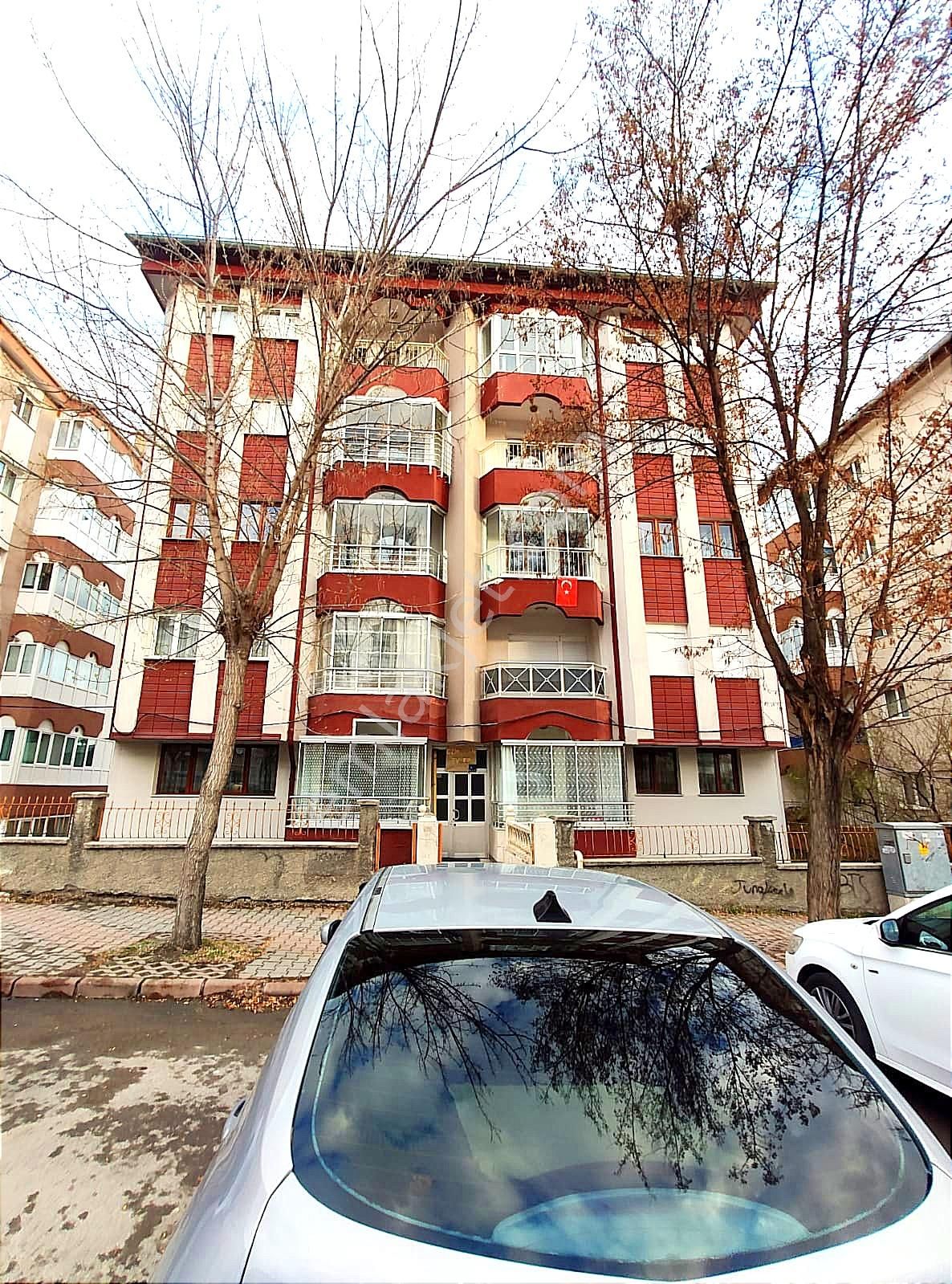 Emlakçıdan Sivas Sivas Merkez Emek Mahallesi 3+1 Satılık Daire 375.000 ...