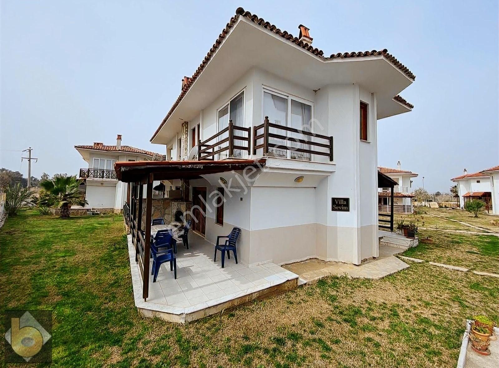 Fethiye Çiftlik Satılık Villa FETHİYE KOCAÇALIŞ'TA DENİZE YAKIN HAVUZLU BİTİŞİK NİZAM