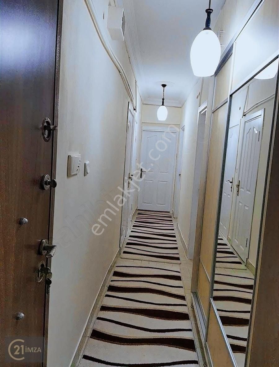 Emlakçıdan İstanbul Ümraniye Atakent Mahallesi 3+1 Kiralık Daire 6.500