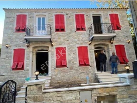 Yeni Foça'da Tamamı Orijinal Taş Satılık Villa 20.000.000tl - Görsel 2