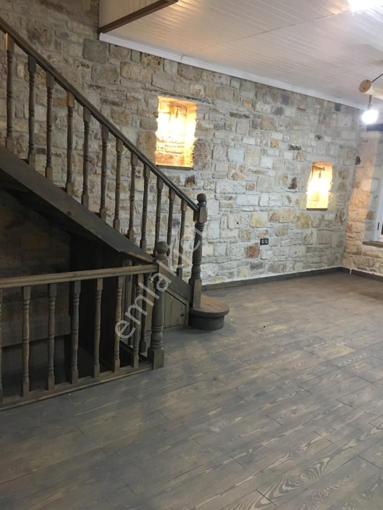 Yeni Foça'da Tamamı Orijinal Taş Satılık Villa 20.000.000tl - Görsel 8