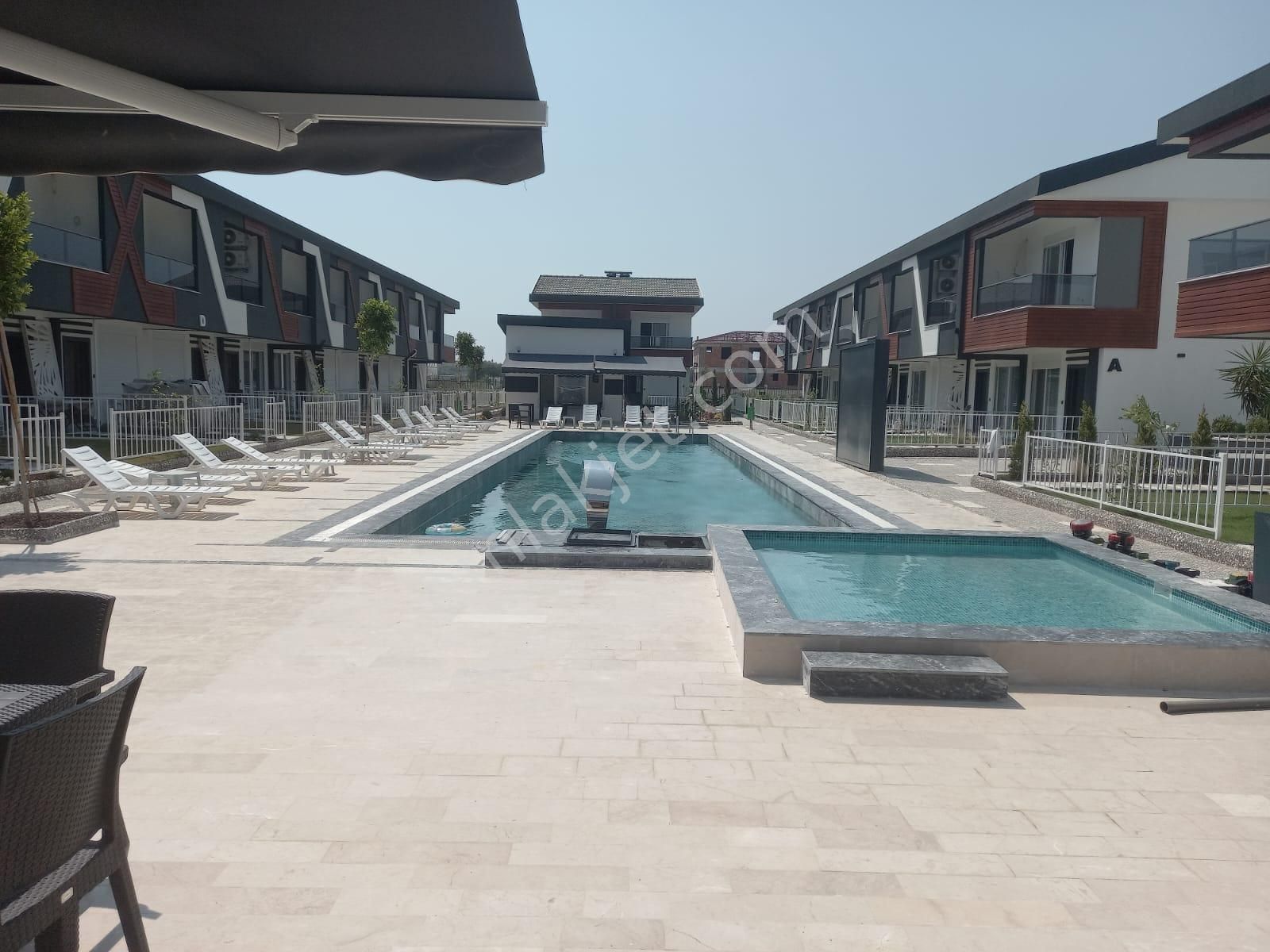 Manavgat si̇de'de 2+1 mustaki̇l bahçeli̇,dublex vi̇lla .....