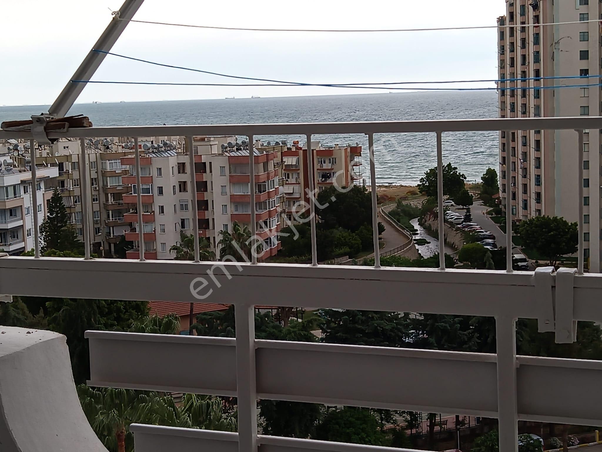 Emlakçıdan Mersin Mezitli Akdeniz Mahallesi 1+1 Kiralık Daire 3.500 TL
