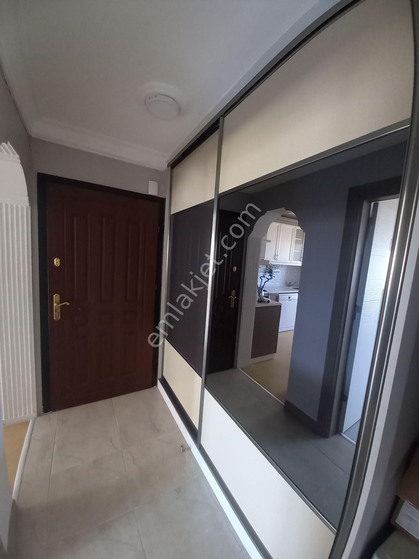 Emlakçıdan İzmir Buca Yıldız Mahallesi 3+1 Kiralık Daire 3.000 TL 11113527