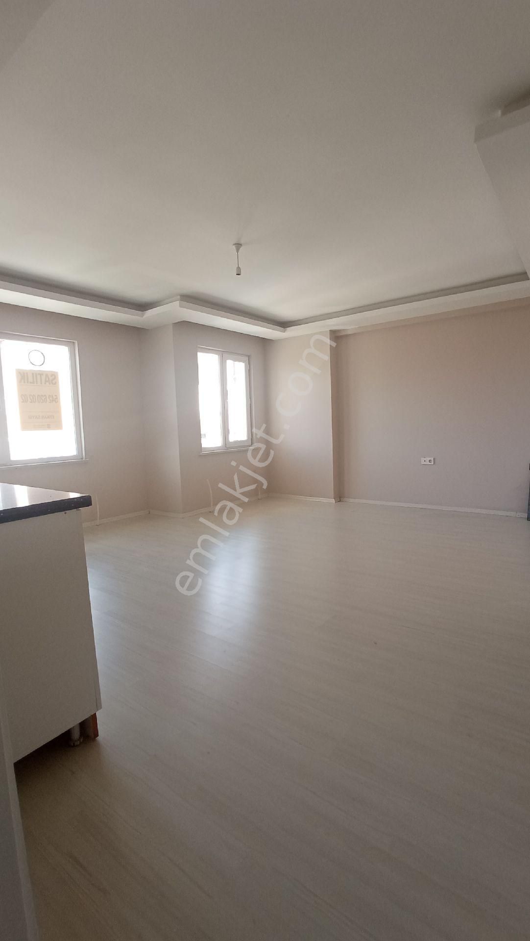 Emlakçıdan Tekirdağ Süleymanpaşa Altınova Mahallesi 2+1 Kiralık Daire 3