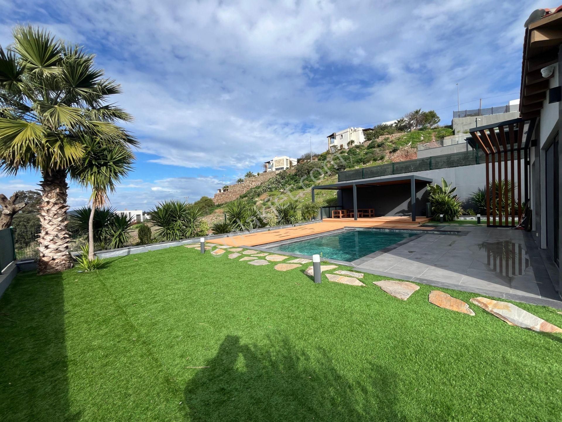 Gümüşlük'te Satılık Deniz Manzaralı Havuzlu Müstakil Villa - Görsel 3