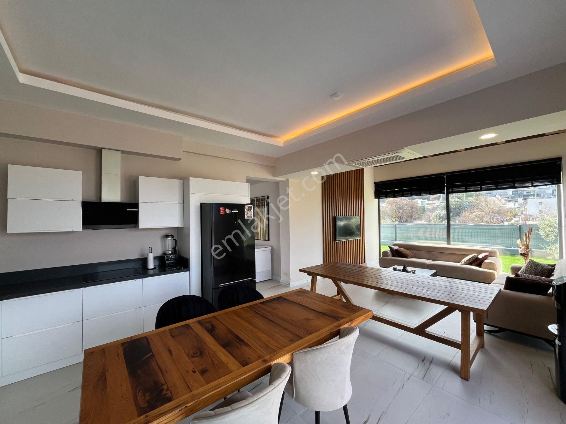 Gümüşlük'te Satılık Deniz Manzaralı Havuzlu Müstakil Villa - Görsel 17