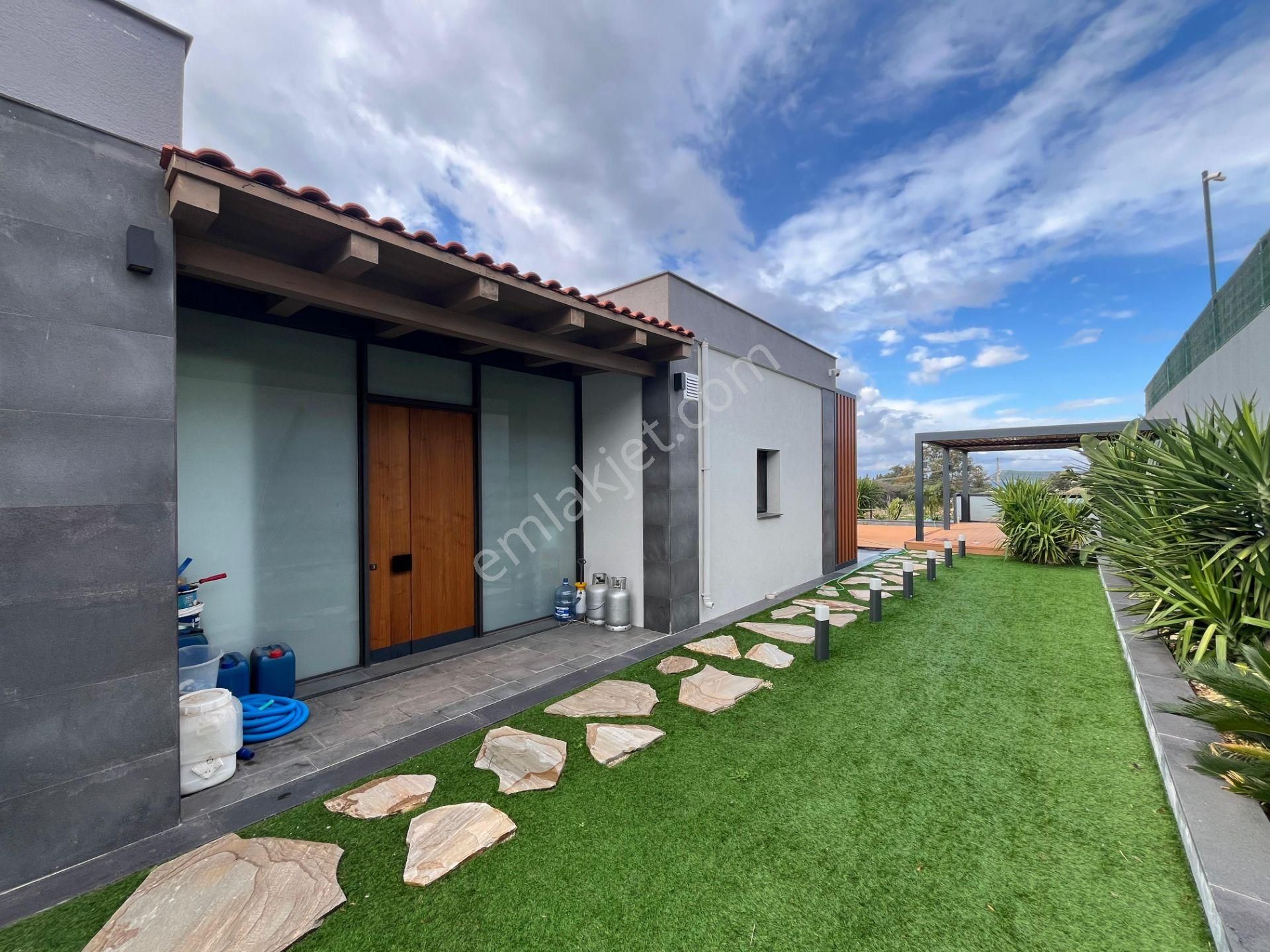 Gümüşlük'te Satılık Deniz Manzaralı Havuzlu Müstakil Villa - Görsel 10