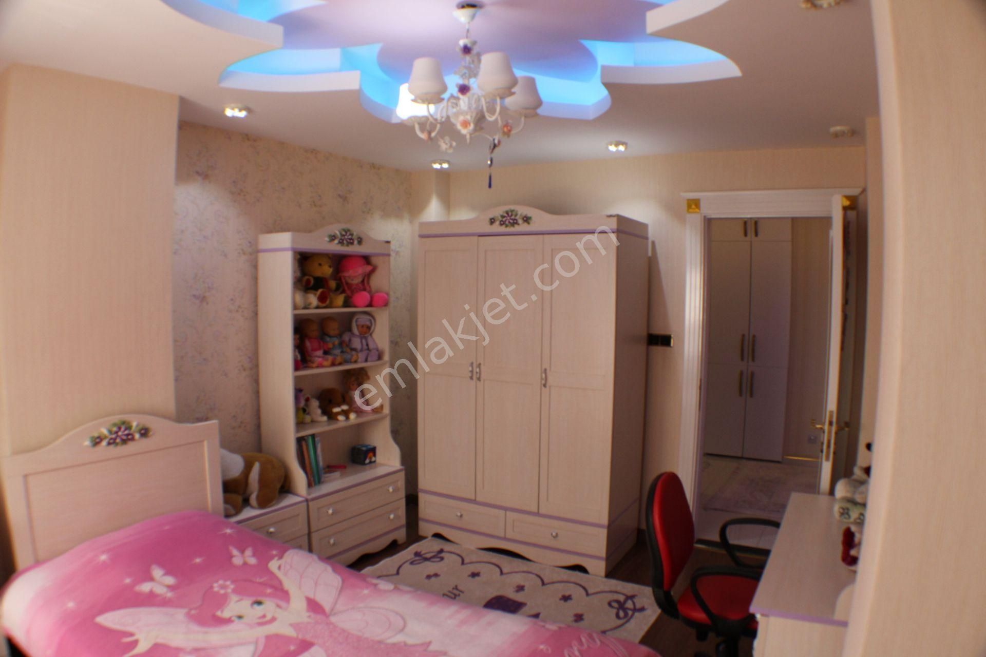 Sami Bakır Dan Batıkent Te Ultra Lüks 4,5+1 K.otoparklı Daire - Görsel 17