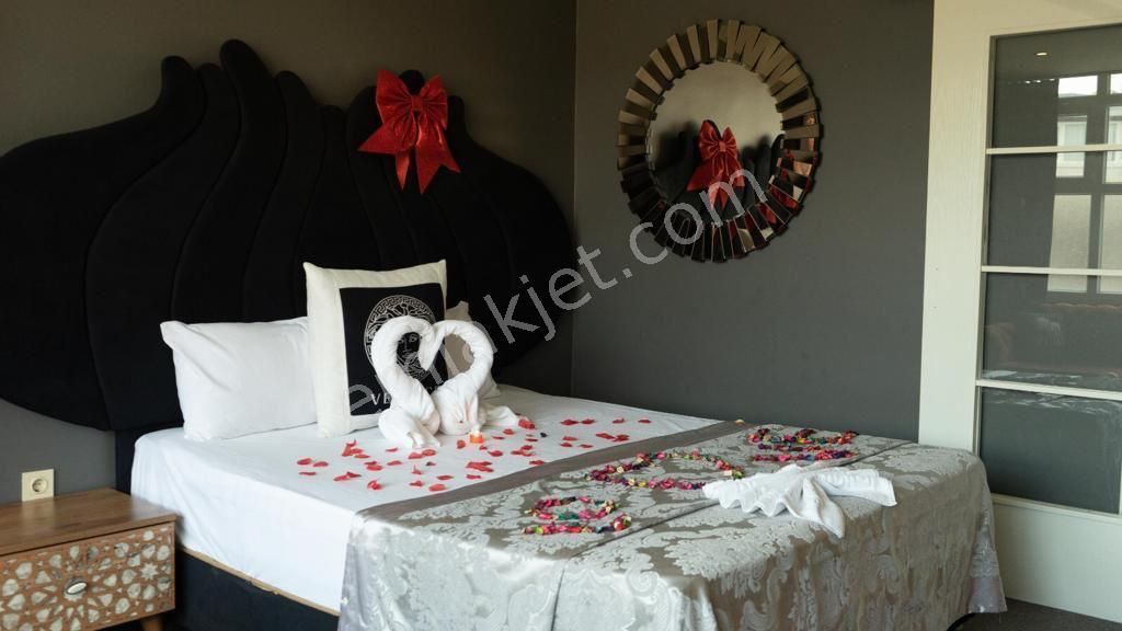 Emlakçıdan İstanbul Gaziosmanpaşa Karadeniz Mahallesi 1+1 Günlük