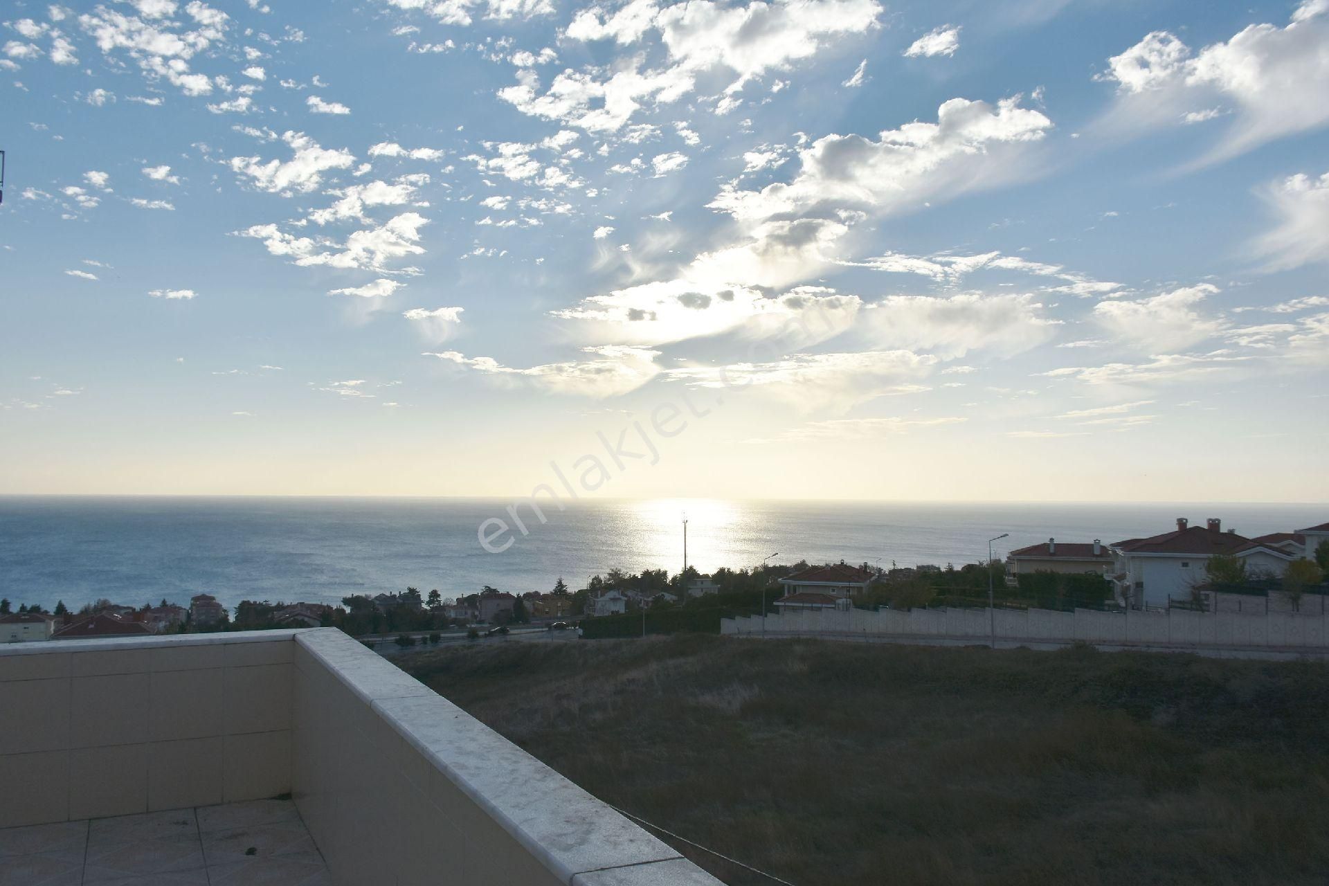 E5 Üzeri Deniz Manzaralı Bahçeli 4 Katlı Komple Satılık Bina - Görsel 3