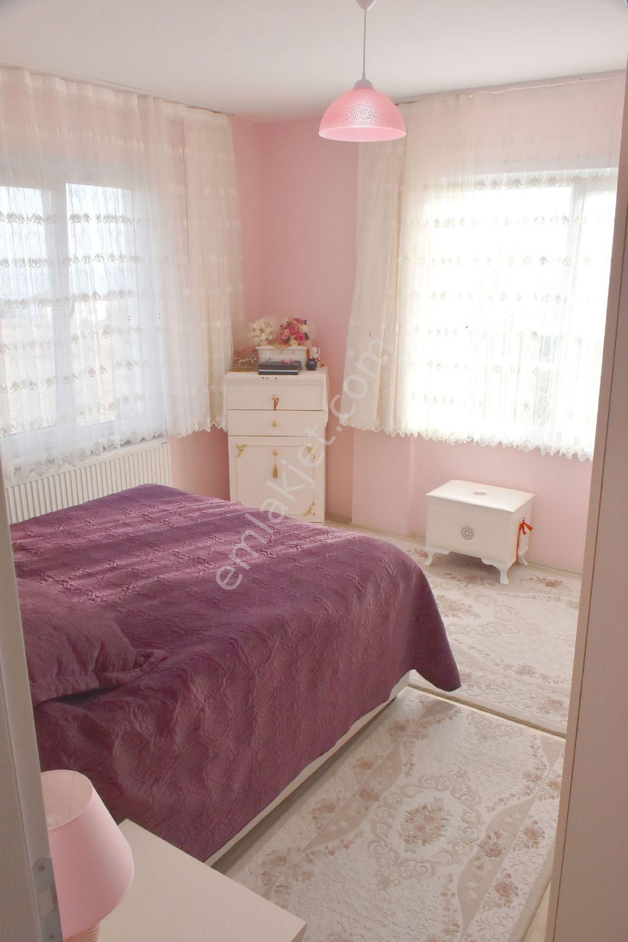 E5 Üzeri Deniz Manzaralı Bahçeli 4 Katlı Komple Satılık Bina - Görsel 15