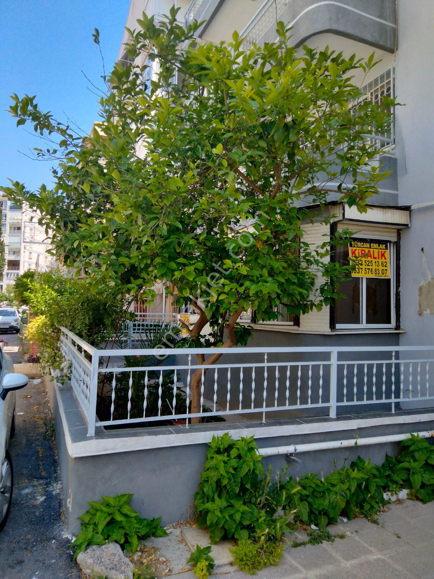 Emlakçıdan İzmir Karabağlar Fahrettin Altay Mahallesi 2+1 Kiralık Daire