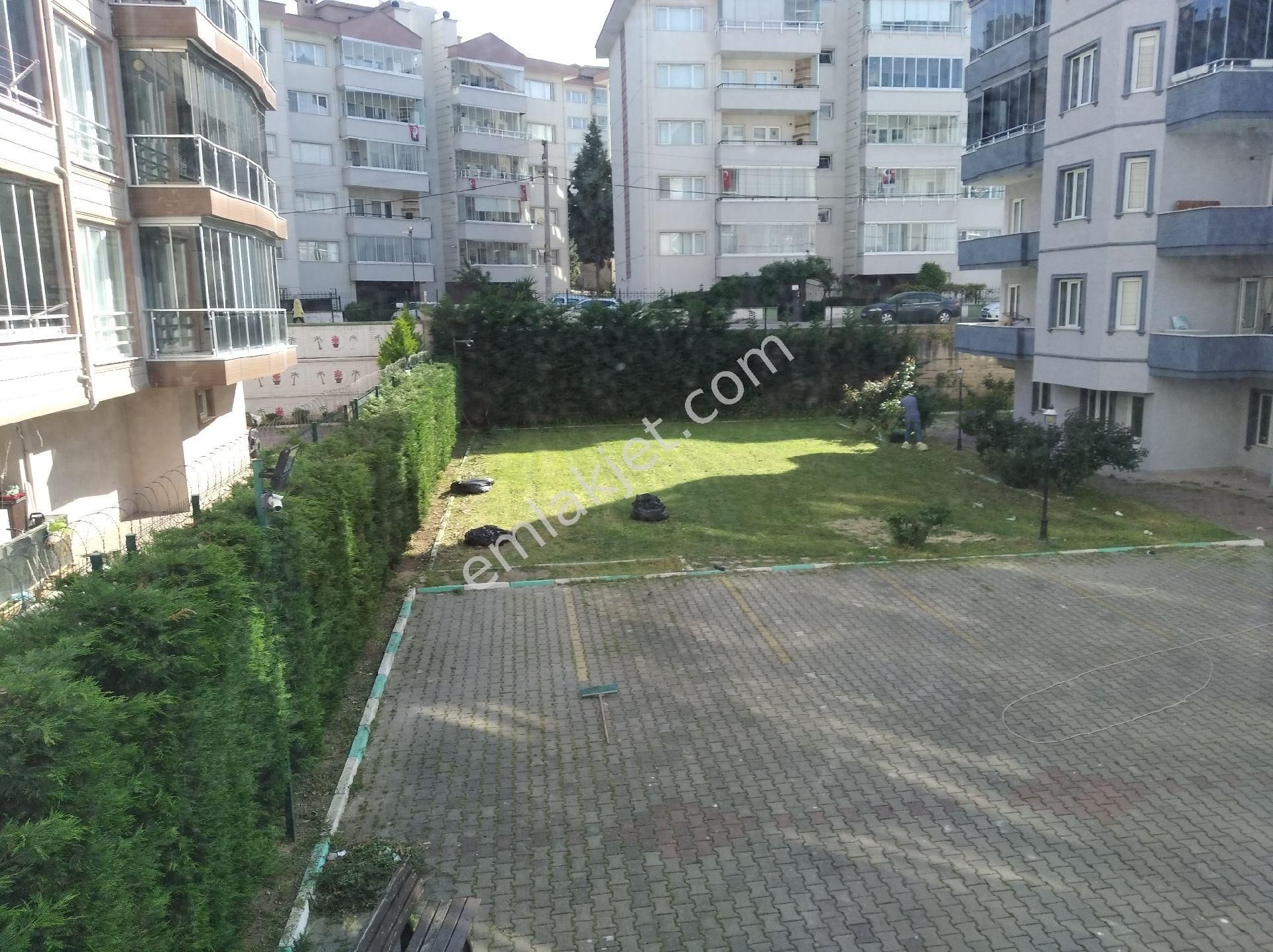 Akyalı Emlak Güvencesi İle Eğitim Mahallesinde Site İçi Kiralık Daire