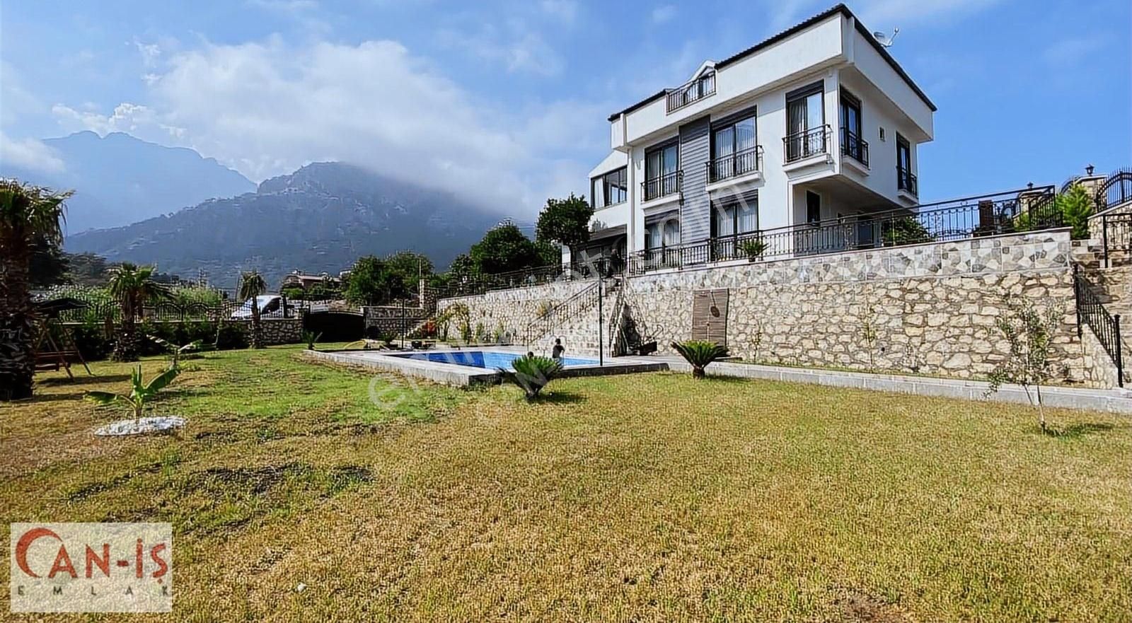 Göynükte 1070 M2 Arsa İçerisinde Muhteşem Manzaralı Villa Can-iş