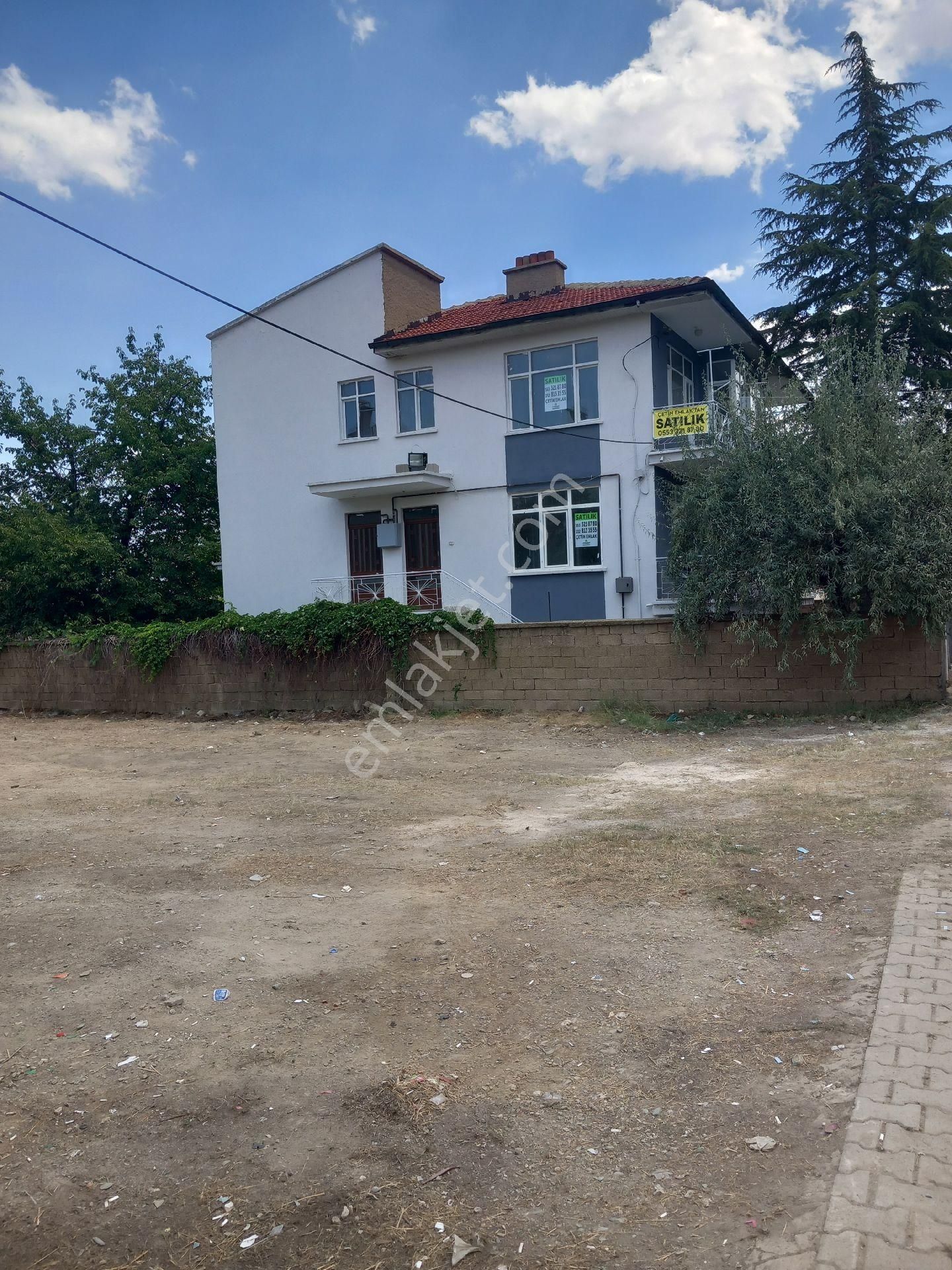 Çetin Emlaktan 2 Katlı Müstakil Bahçeli Ev - Görsel 22